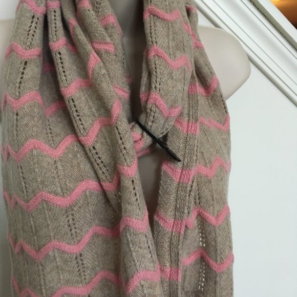 Terra di Siena LUXURIOUS Tan & Pink ZIG-ZAG SCARF - Picture 1 of 5